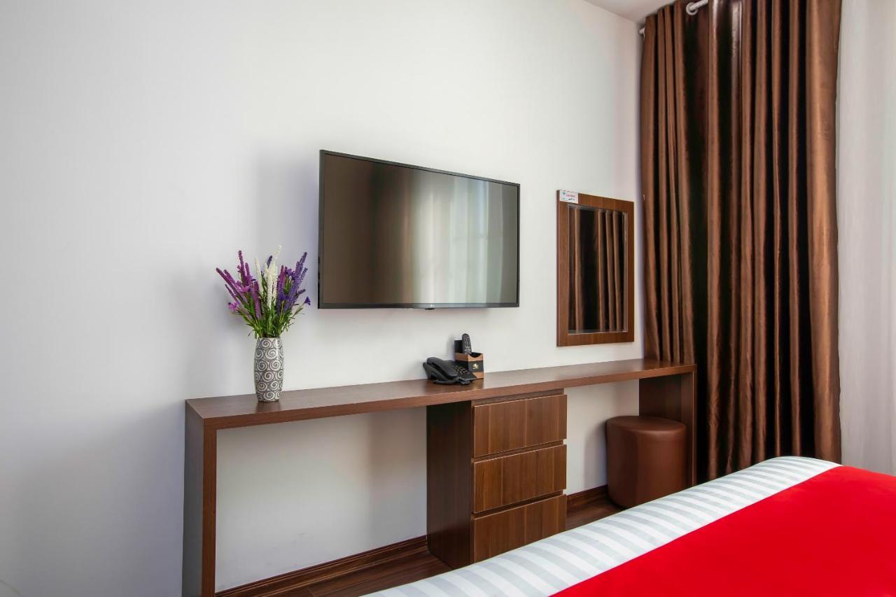 הלונג Hoang Long Hotel מראה חיצוני תמונה