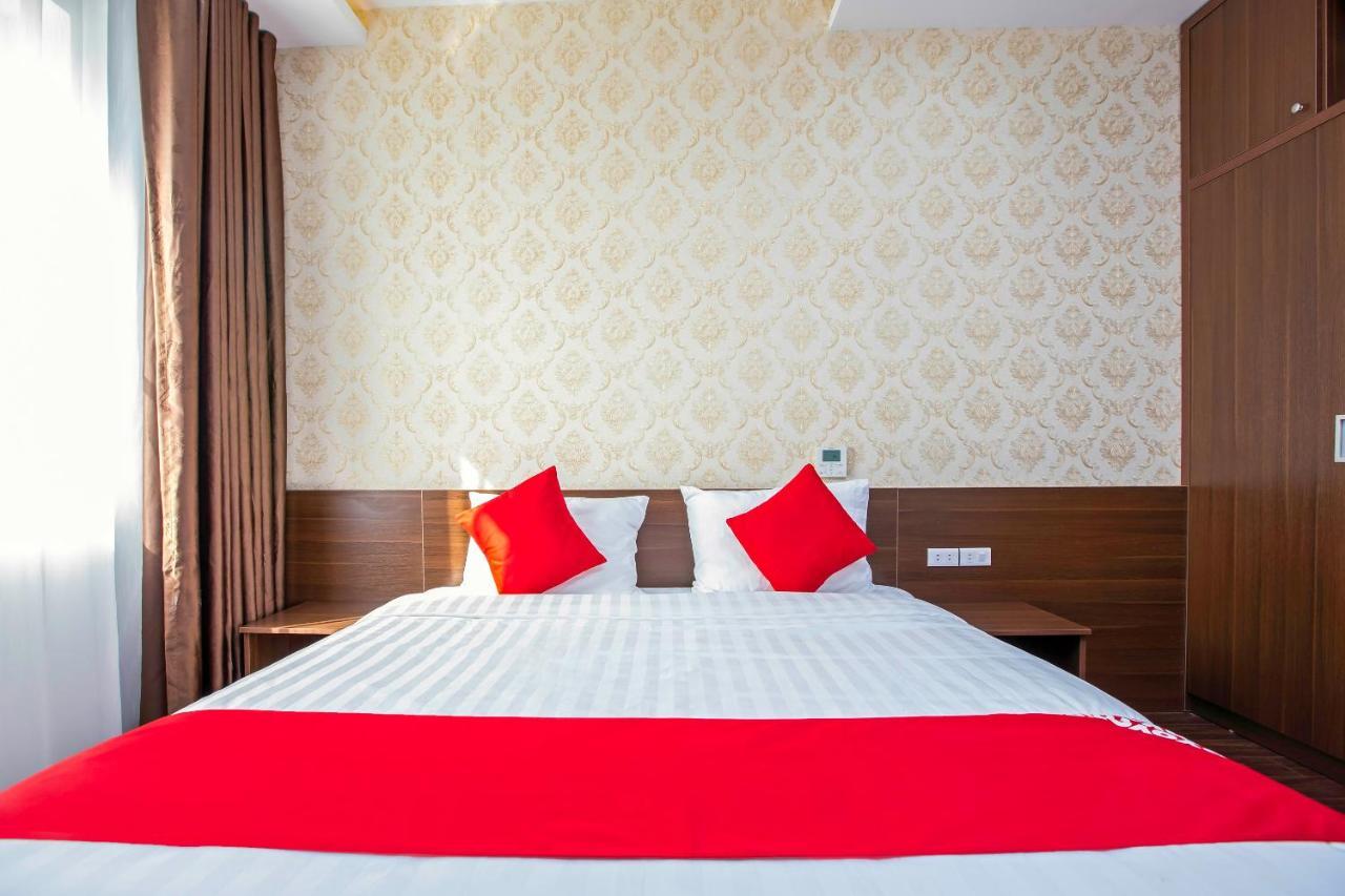 הלונג Hoang Long Hotel מראה חיצוני תמונה